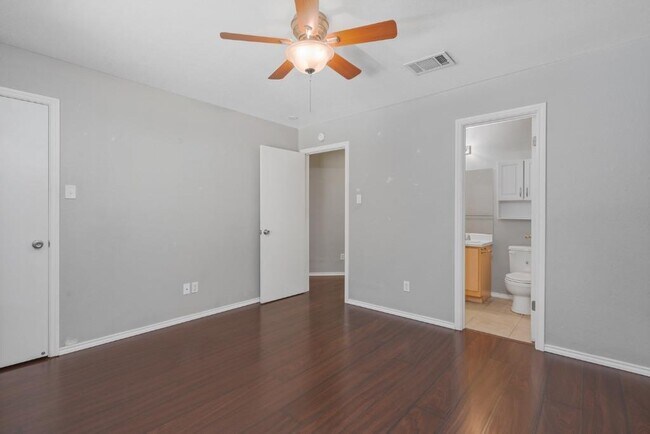 Building Photo - 7228 Aldea Dr