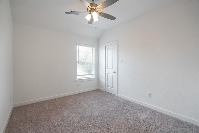 Building Photo - 8034 Whisper Grove Dr