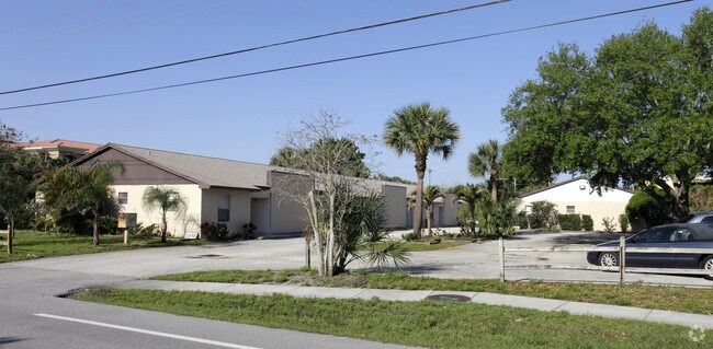 Building Photo - 17345-17355 Bush Rd