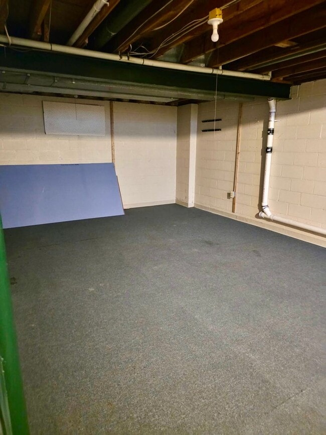 Building Photo - 3BR Townhome in Riverside Neighborhood of Belcamp!