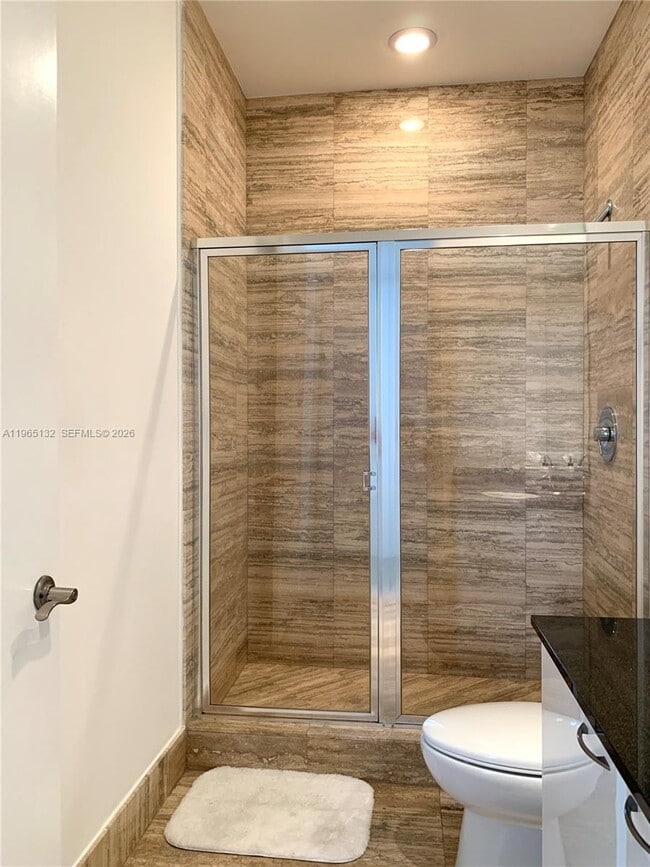 Building Photo - 16001 Collins Ave