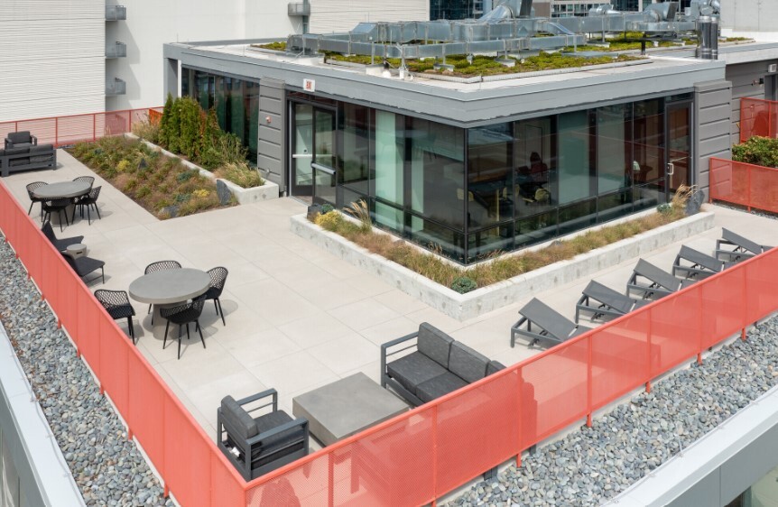 Building Photo - 73 E 14th St