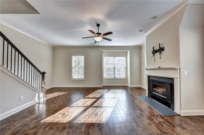 Building Photo - 2448 Tenor Ln