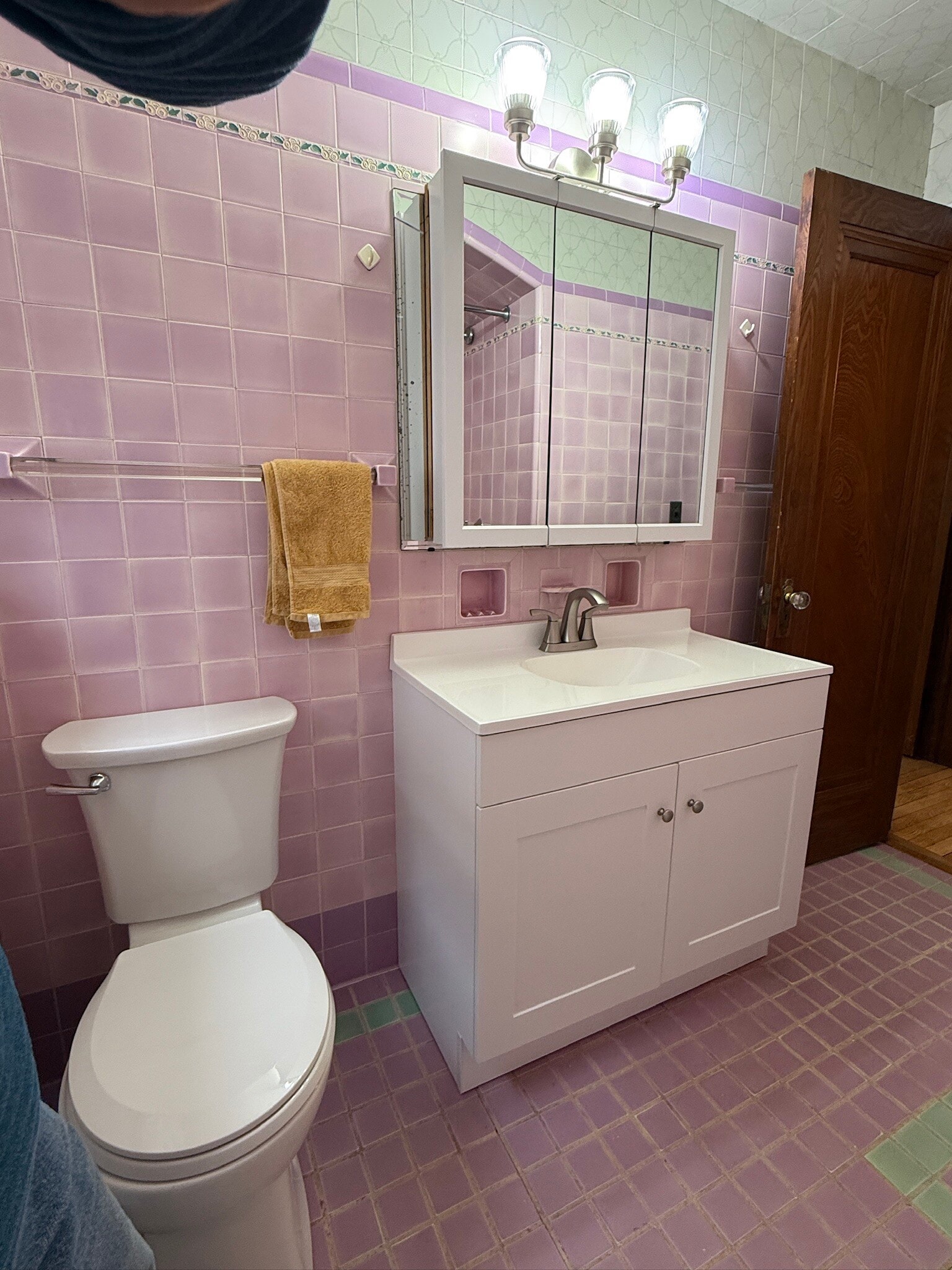 Building Photo - 221 Everett Pl