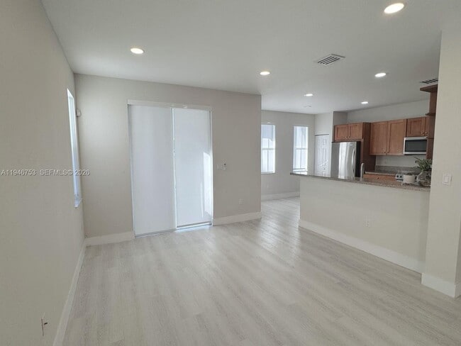 Building Photo - 11400 NW 75th Terrace