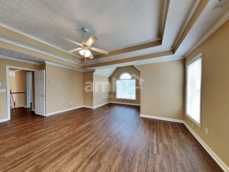 Building Photo - 340 Sunderland Cir