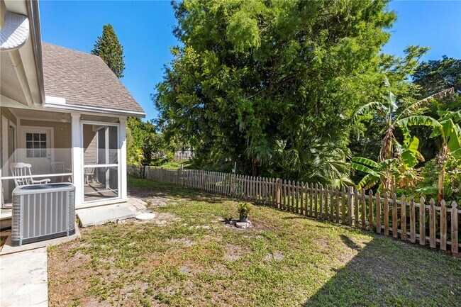 Building Photo - 3763 St Charles Cir