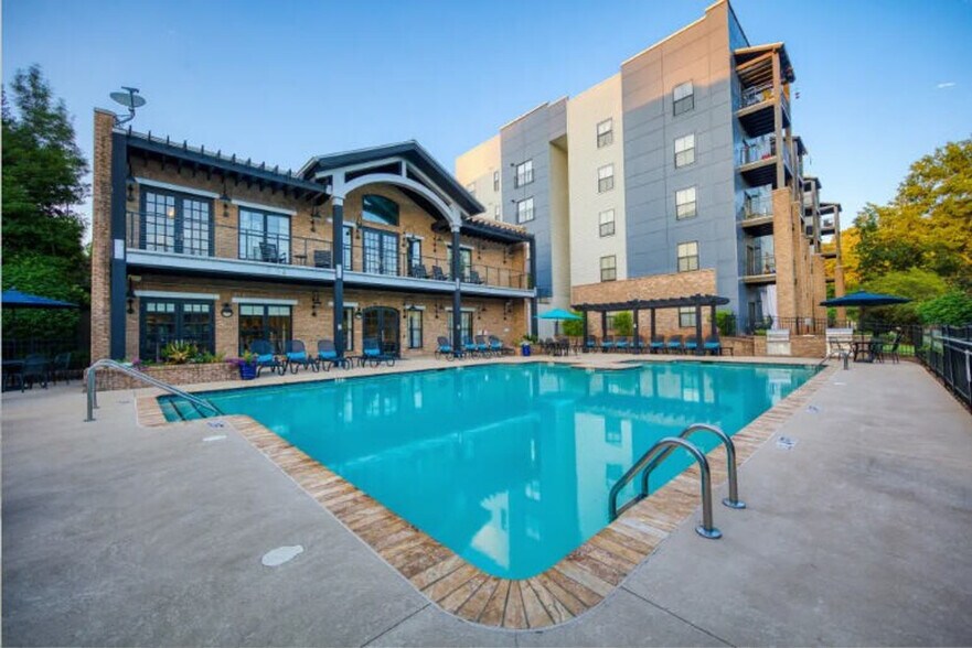 Building Photo - 31 Station Ct