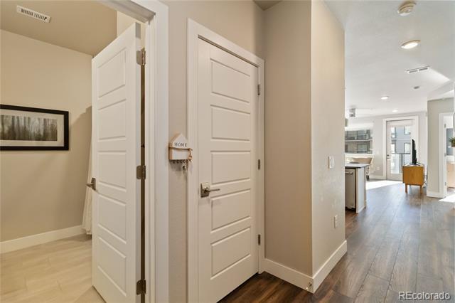 Building Photo - 20 Wilcox St