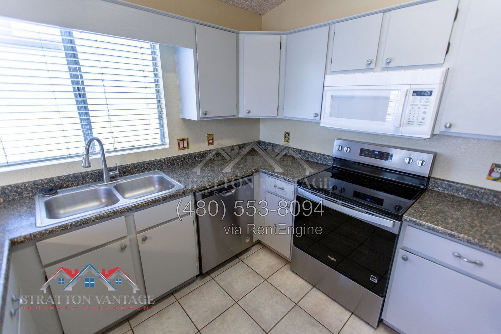 Building Photo - 15006 N 85th Dr