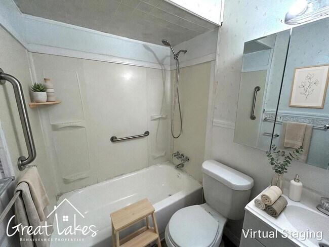 Building Photo - Charming 3 Bedroom 1 Bathroom now available for rent