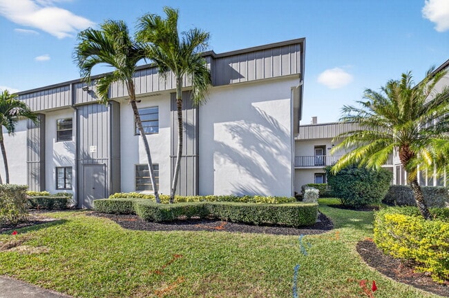 Building Photo - 450 Piedmont J