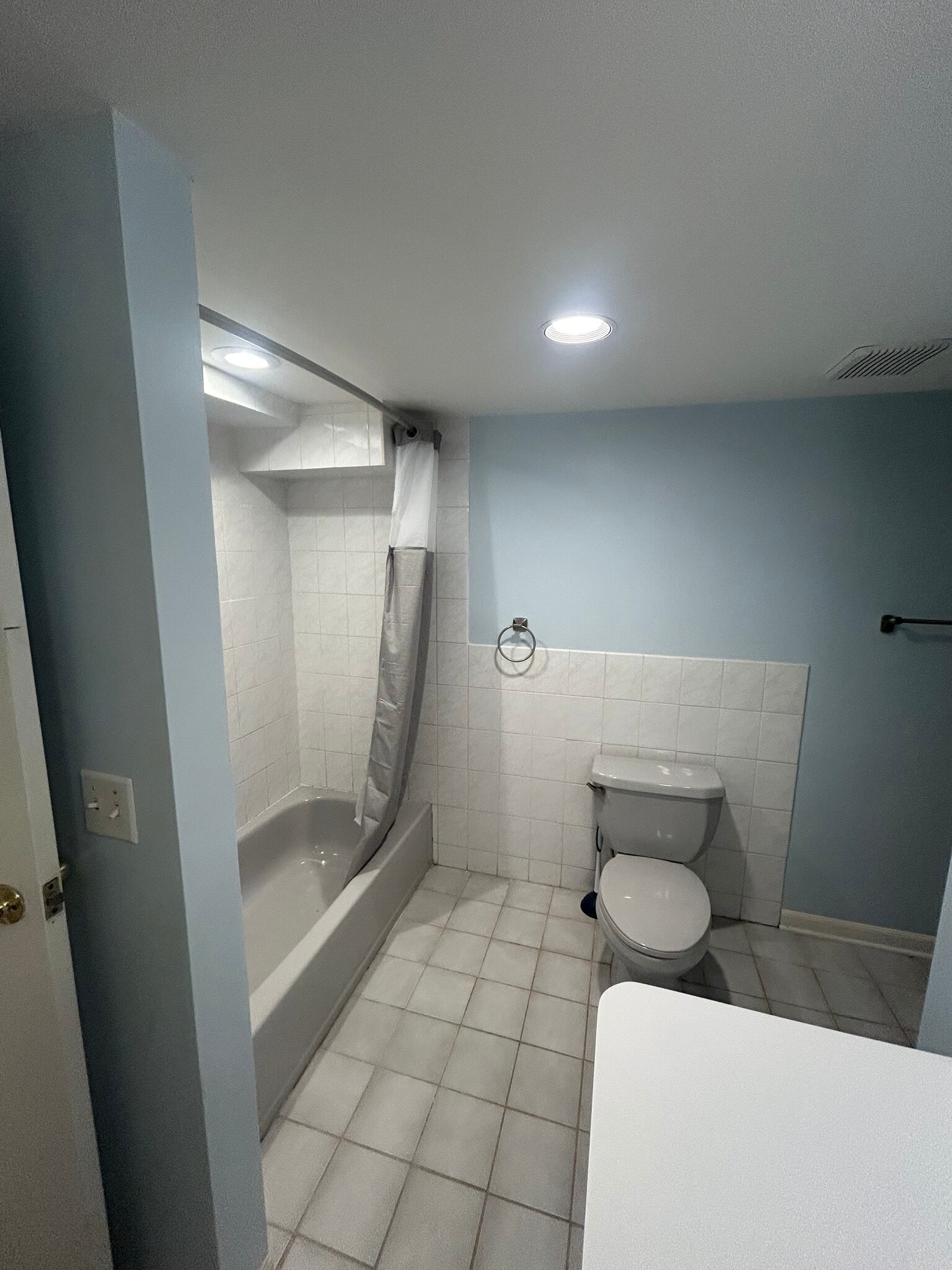 Building Photo - 49 Broadway Ave