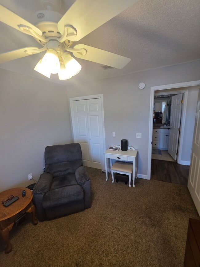 Building Photo - Available May! Non-Furnished Unit!