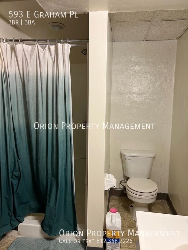 Building Photo - 593 E Graham Pl