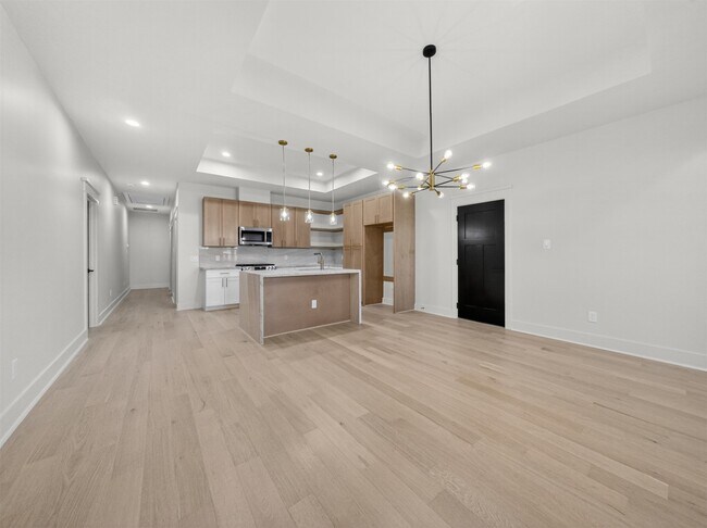 Building Photo - 5619 Chapman St