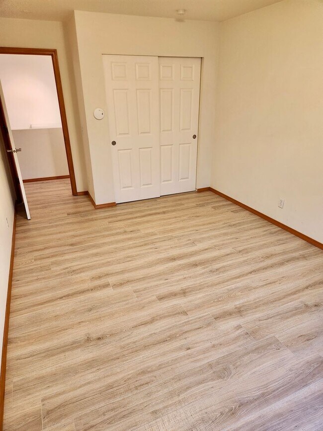 Building Photo - Beautiful 3 Bed / 2.5 Bath Townhome in Lake Stevens