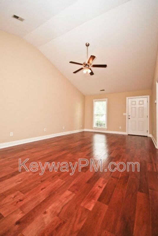 Building Photo - 115 Orchard Way