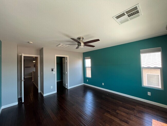 Building Photo - Stylish 3-Bedroom Home with Loft in Gated Community