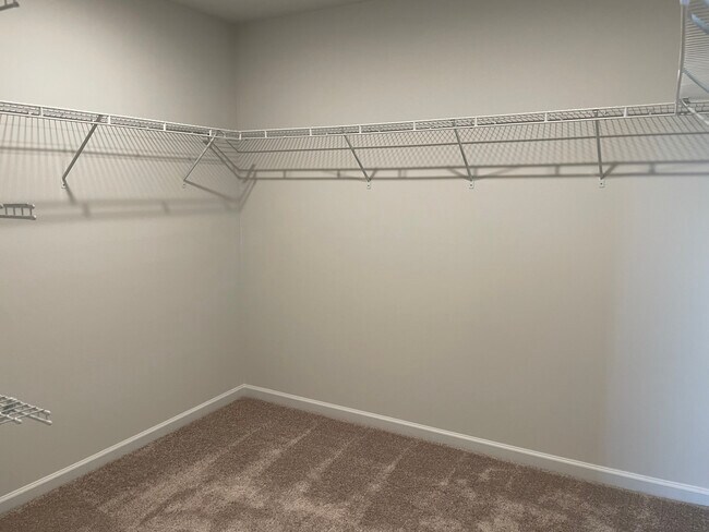 Building Photo - 104 Founders Dr