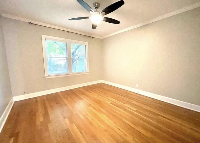 Building Photo - 1127 Clark Way