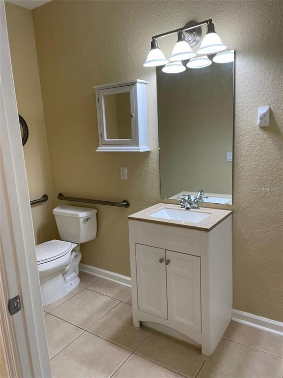 Building Photo - 5063 Tideview Cir