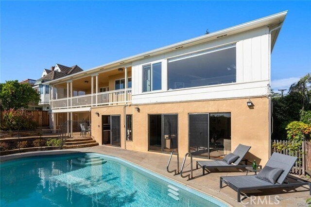 Building Photo - 557 Blumont St