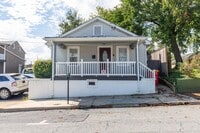 Building Photo - 2 Bed, 1 Bath Rancher in Charles Town, WV