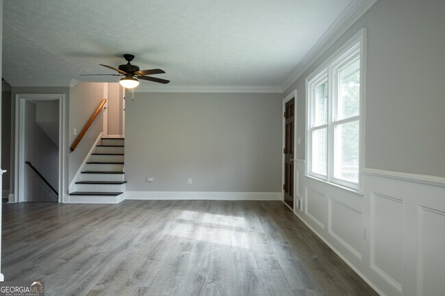 Building Photo - 1030 Carriage Hill Rd