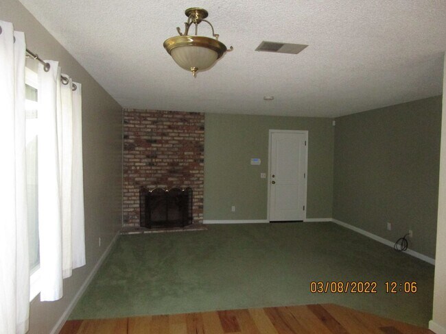Building Photo - 2827 Owens St