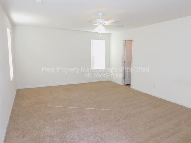 Building Photo - 1405 Asher Downs Dr