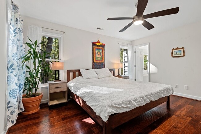 Building Photo - **Applications Pending** Charming Home on Large Lot in Chapel Hill!