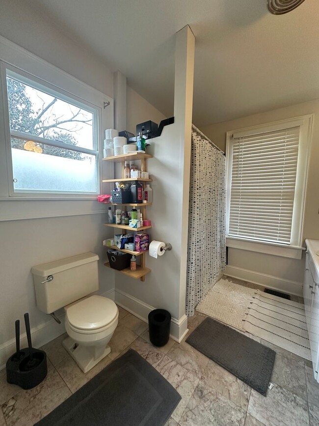 Building Photo - Shotgun Home in the Boulevard Neighborhood - Move in date June 1st, 2026