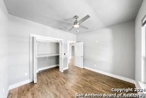 Building Photo - 950 Paradise Dr