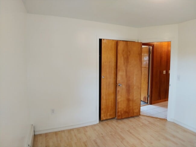 Building Photo - 45 Kinglet Dr