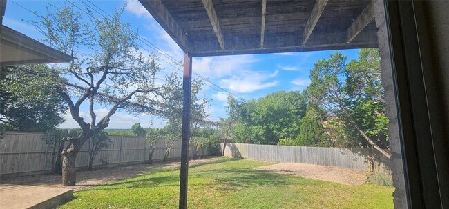 Building Photo - 11505 Emerald Falls Dr