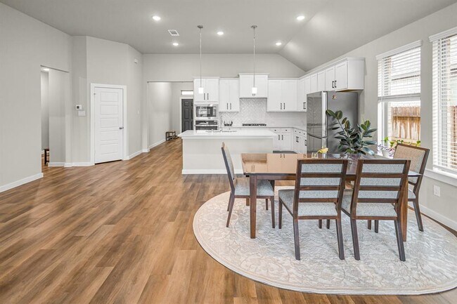 Building Photo - 8522 Sun Coral Dr