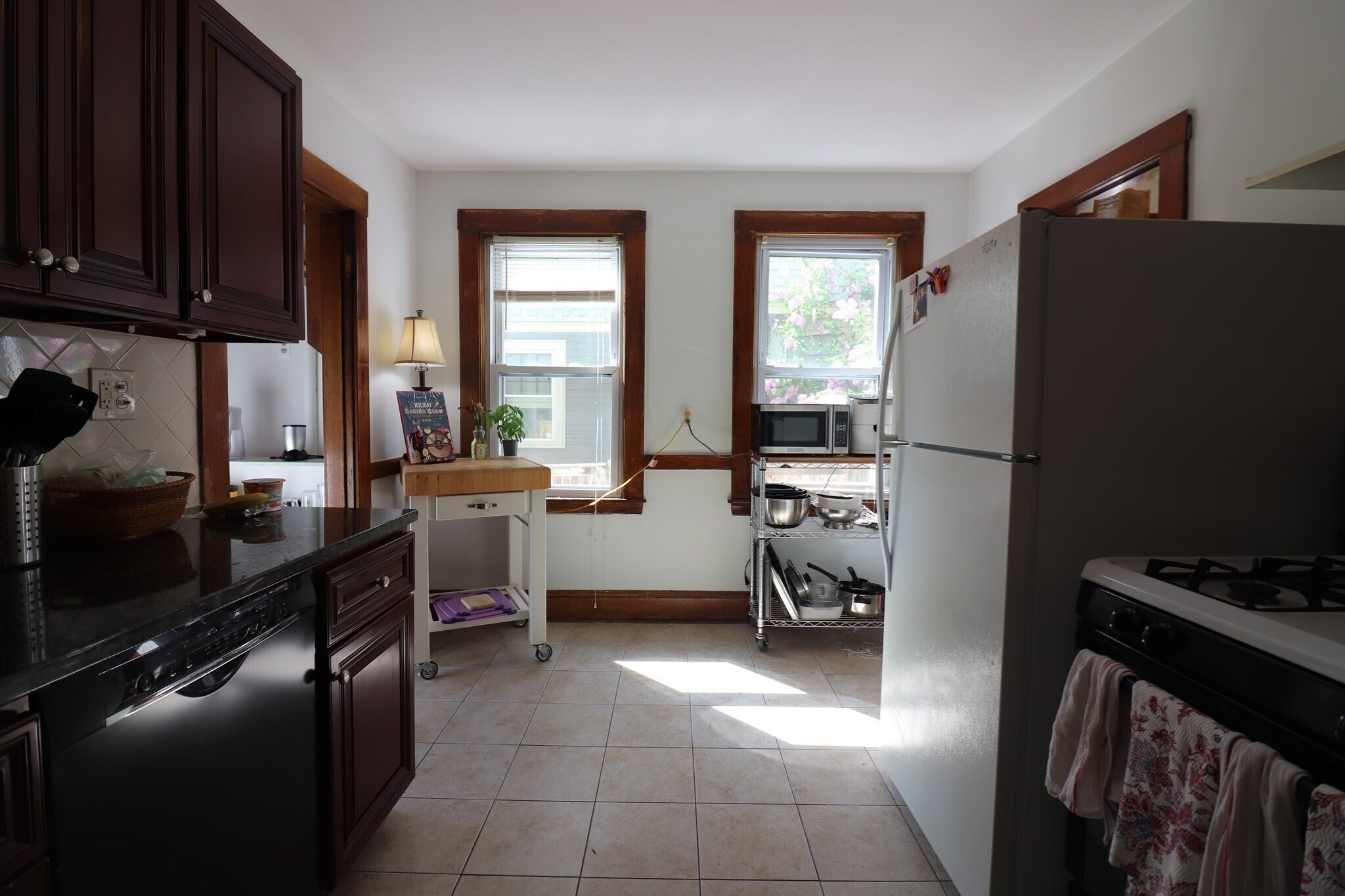 Building Photo - 209 Aspinwall Ave