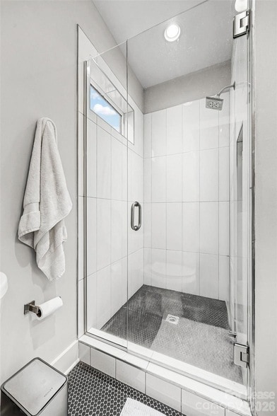 Building Photo - 840 E 18th St