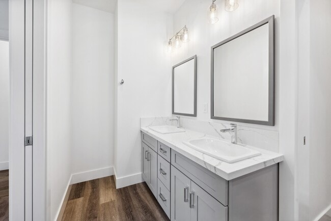 Building Photo - 22 Maiaku St