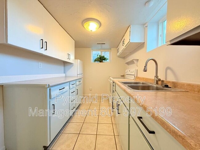 Building Photo - 343 W 1300 N