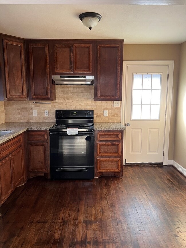 Building Photo - 230 Burress St