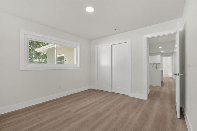 Building Photo - 2352 Lorena Ln