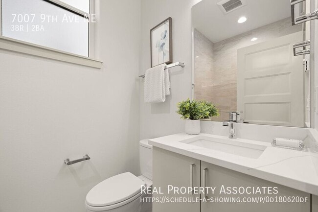 Building Photo - 7007 9th Ave NE