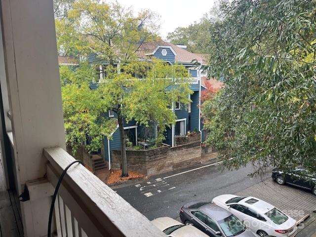 Building Photo - 433 W 8th St