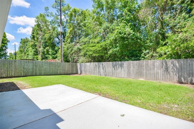 Building Photo - 27077 Crown Chase Dr
