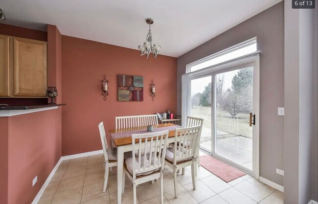 Building Photo - 2221 Sunrise Cir