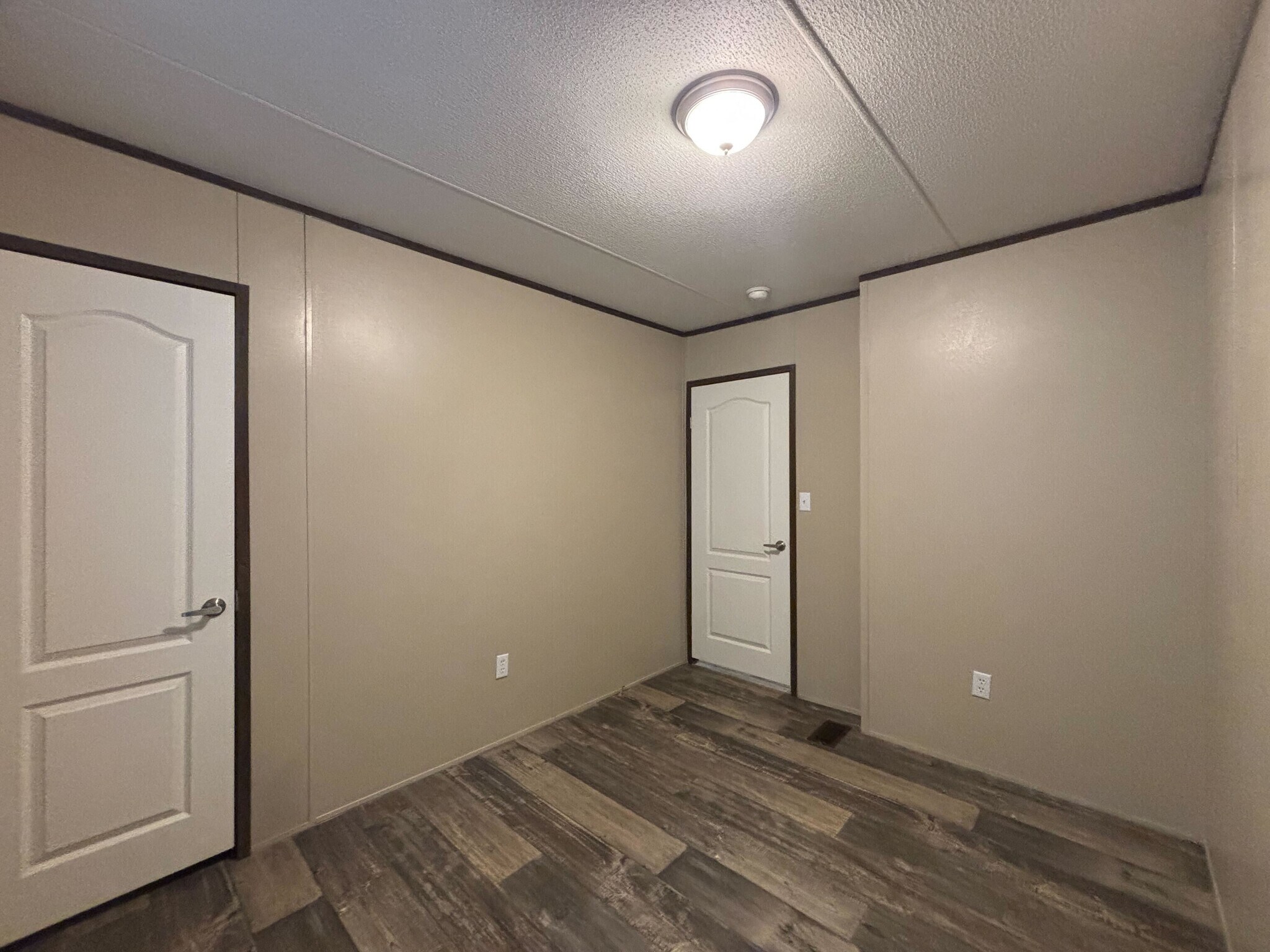 Building Photo - 1612 N 6th St