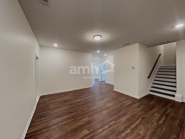 Building Photo - 142 Cheatham Hill Ln