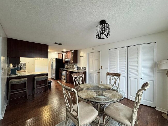 Building Photo - 7514 Spirea Dr